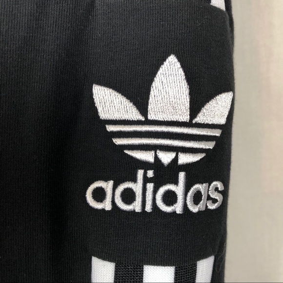 NWT Adidas three stripe trefoil leggings - Picture 9 of 11